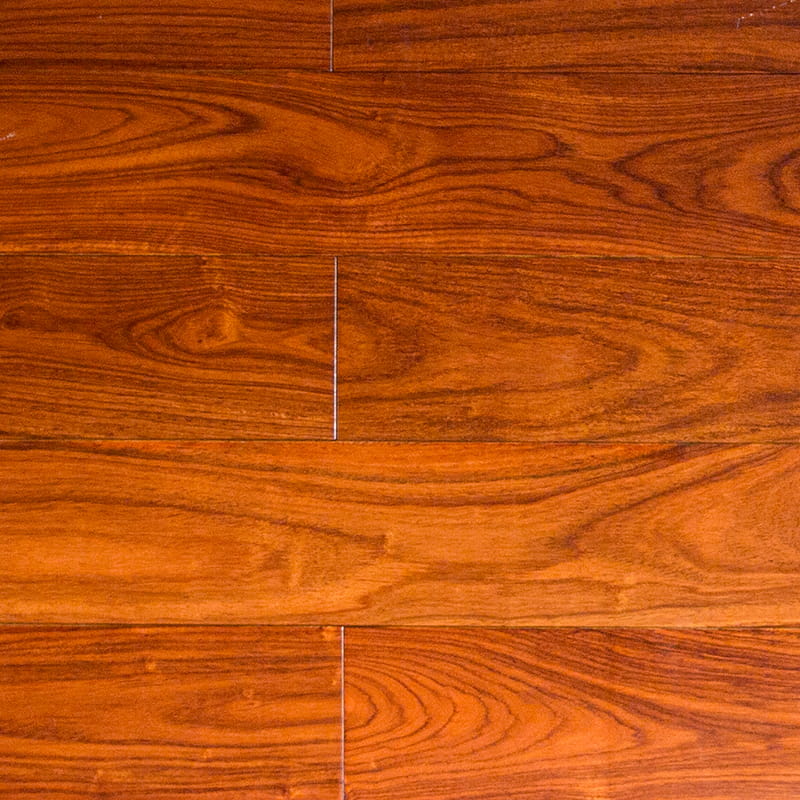 Arame de chocolate amargo de nogueira - piso de madeira maciça Click escovado
